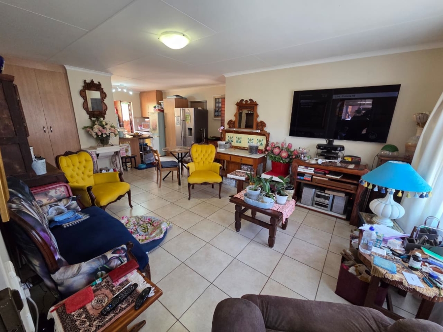 2 Bedroom Property for Sale in Montana Tuine Gauteng