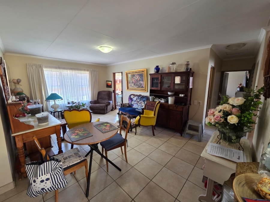 2 Bedroom Property for Sale in Montana Tuine Gauteng