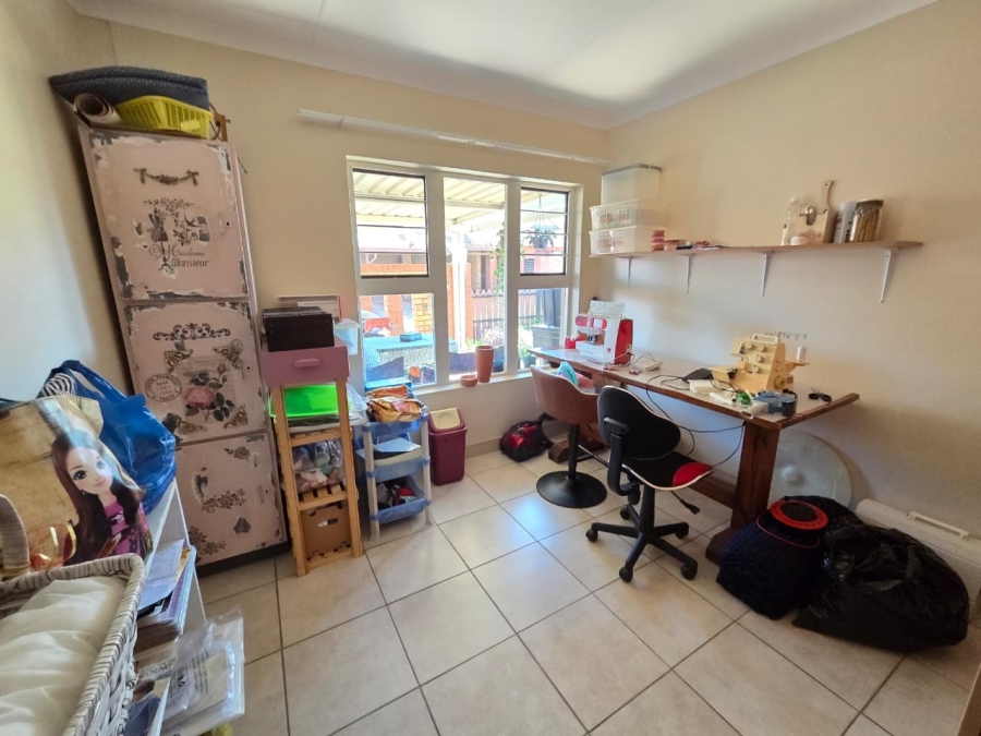 2 Bedroom Property for Sale in Montana Tuine Gauteng