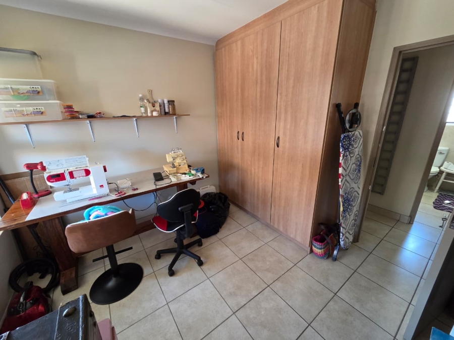 2 Bedroom Property for Sale in Montana Tuine Gauteng