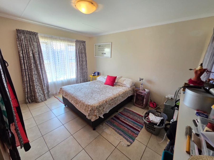 2 Bedroom Property for Sale in Montana Tuine Gauteng