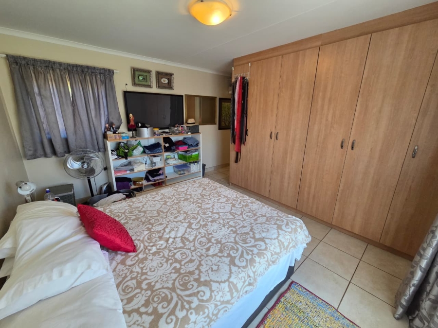2 Bedroom Property for Sale in Montana Tuine Gauteng