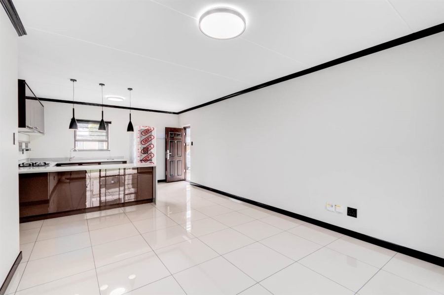 To Let 3 Bedroom Property for Rent in Blue Hills Gauteng