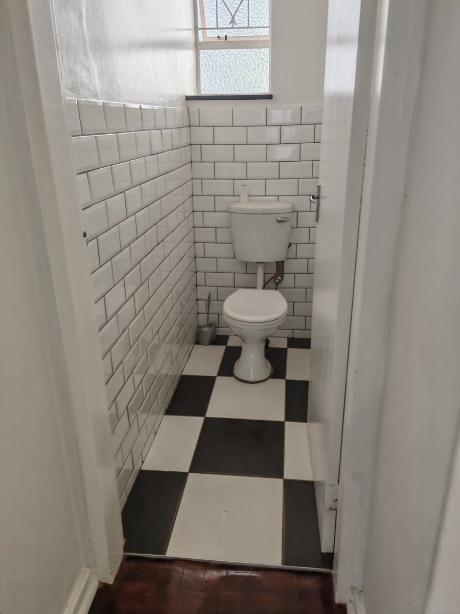 1 Bedroom Property for Sale in Rosebank Gauteng