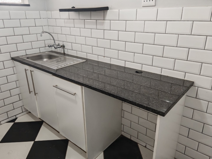 1 Bedroom Property for Sale in Rosebank Gauteng