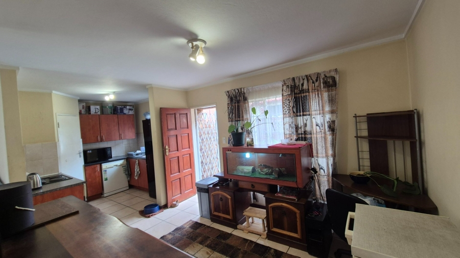 2 Bedroom Property for Sale in The Reeds Gauteng