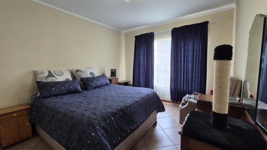 2 Bedroom Property for Sale in The Reeds Gauteng