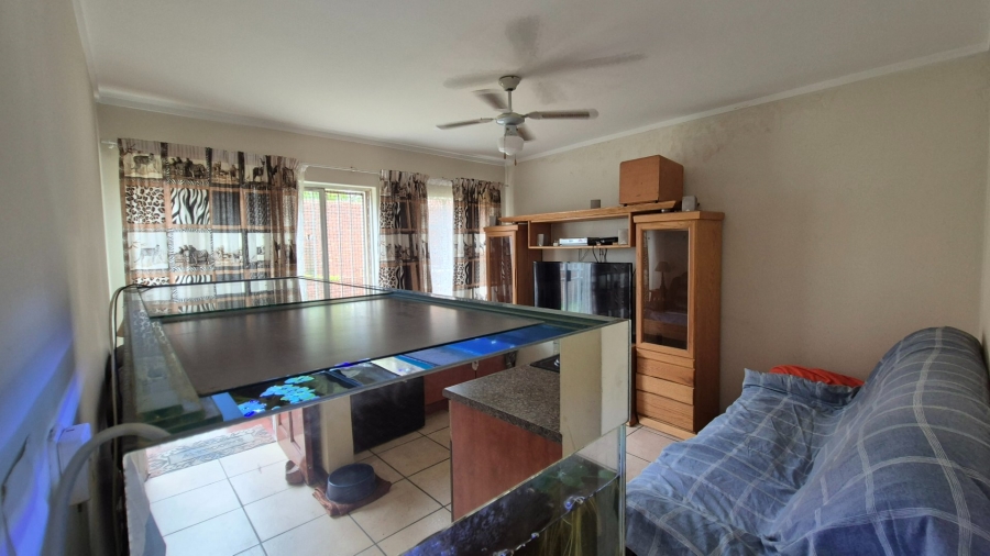 2 Bedroom Property for Sale in The Reeds Gauteng