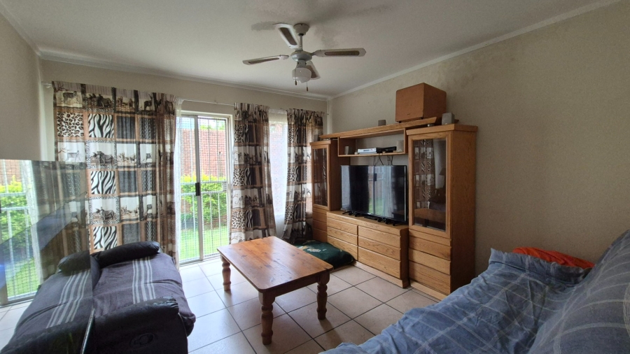 2 Bedroom Property for Sale in The Reeds Gauteng