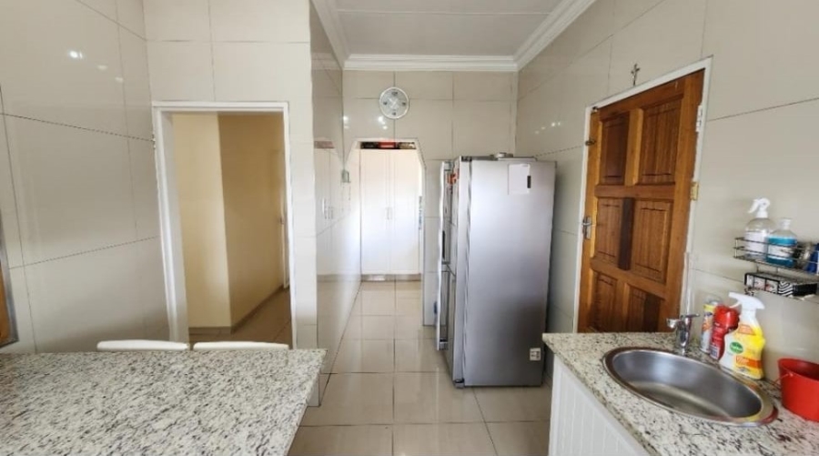 4 Bedroom Property for Sale in Oakdene Gauteng
