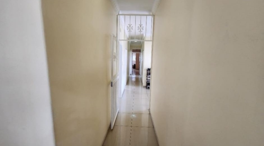 4 Bedroom Property for Sale in Oakdene Gauteng