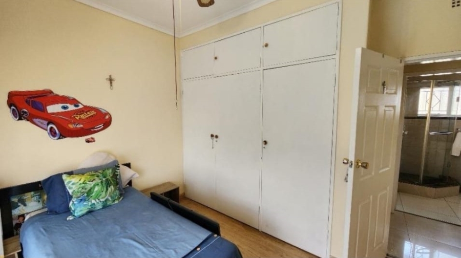 4 Bedroom Property for Sale in Oakdene Gauteng