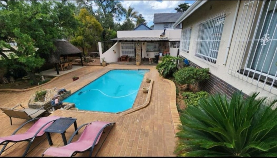 4 Bedroom Property for Sale in Oakdene Gauteng