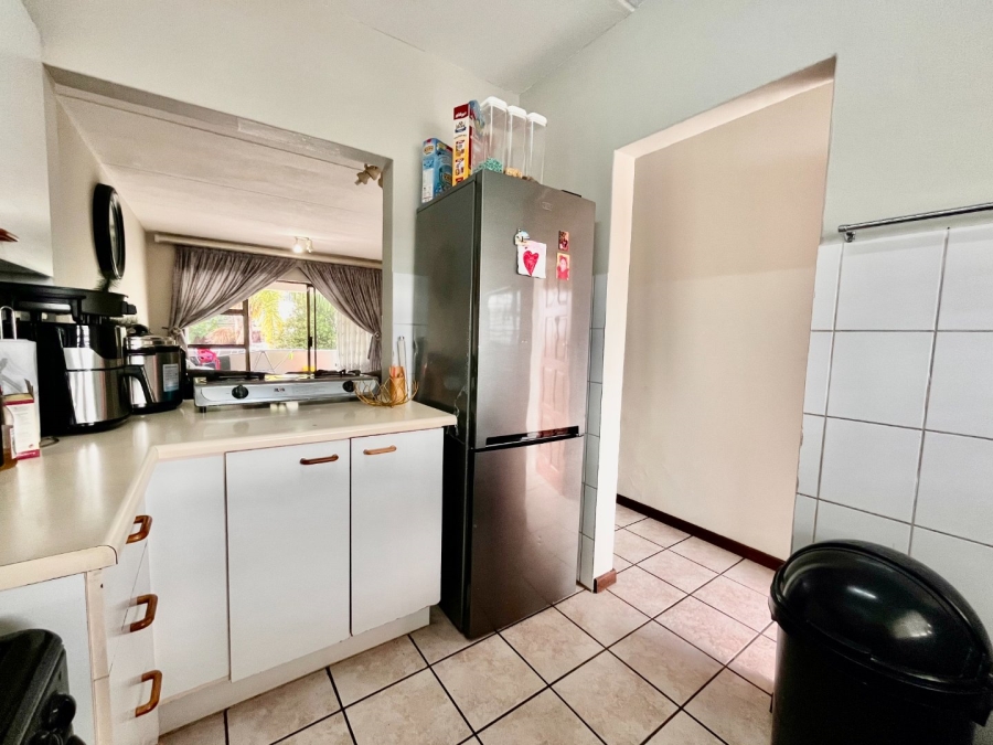 2 Bedroom Property for Sale in Vorna Valley Gauteng