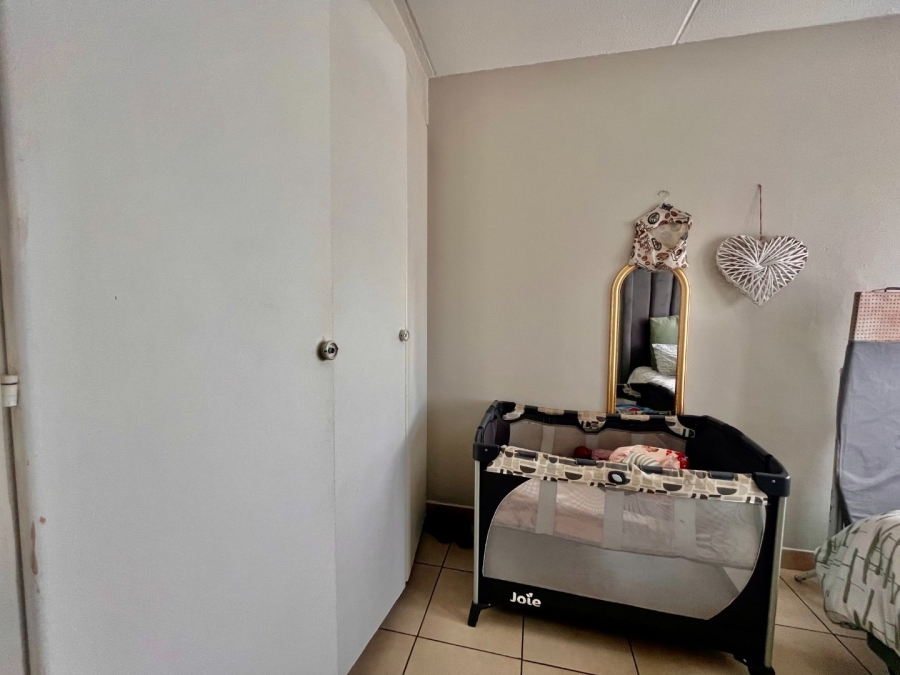 2 Bedroom Property for Sale in Vorna Valley Gauteng