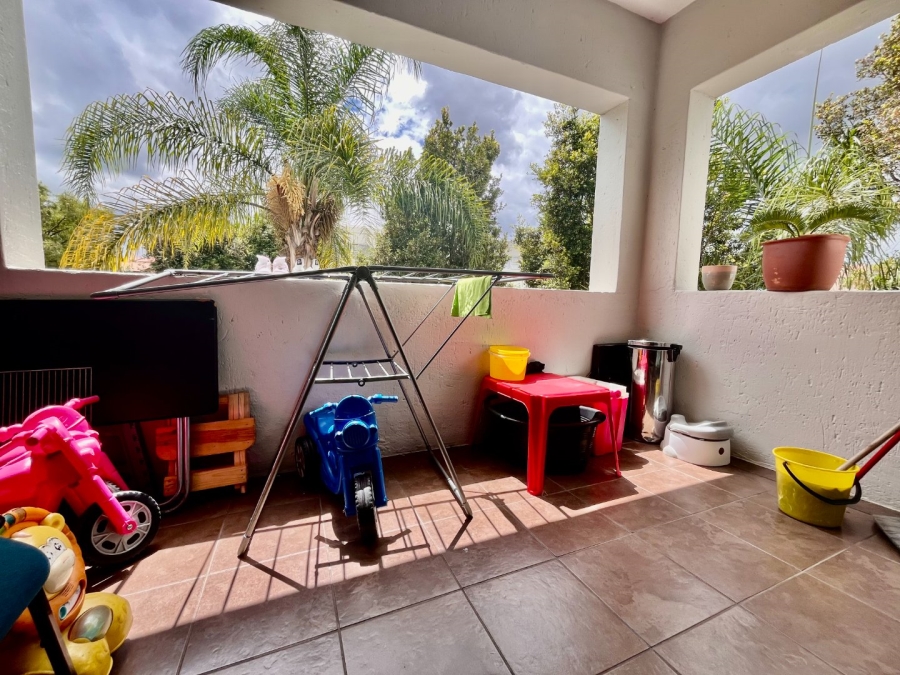 2 Bedroom Property for Sale in Vorna Valley Gauteng