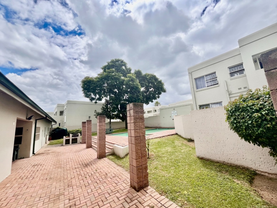 2 Bedroom Property for Sale in Vorna Valley Gauteng