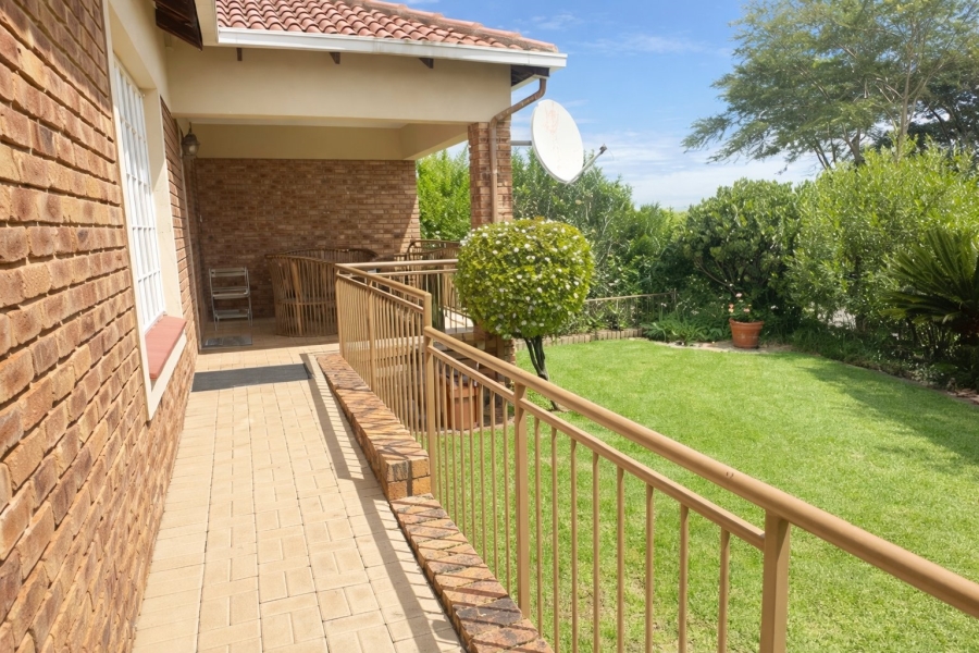 2 Bedroom Property for Sale in Wilgeheuwel Gauteng