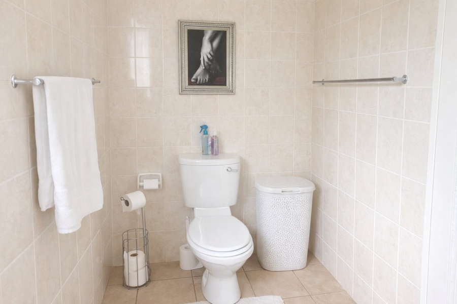 2 Bedroom Property for Sale in Wilgeheuwel Gauteng