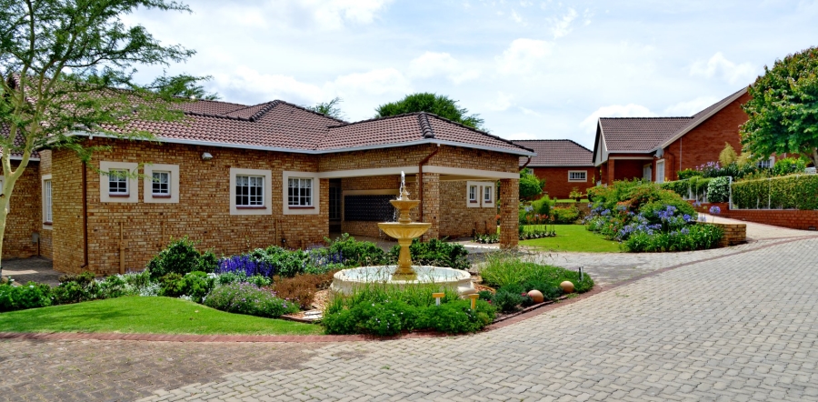 2 Bedroom Property for Sale in Wilgeheuwel Gauteng