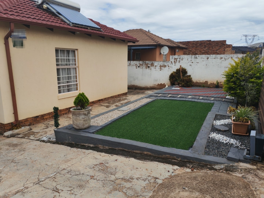 2 Bedroom Property for Sale in Atteridgeville Gauteng