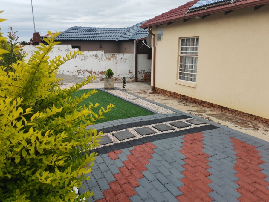 2 Bedroom Property for Sale in Atteridgeville Gauteng