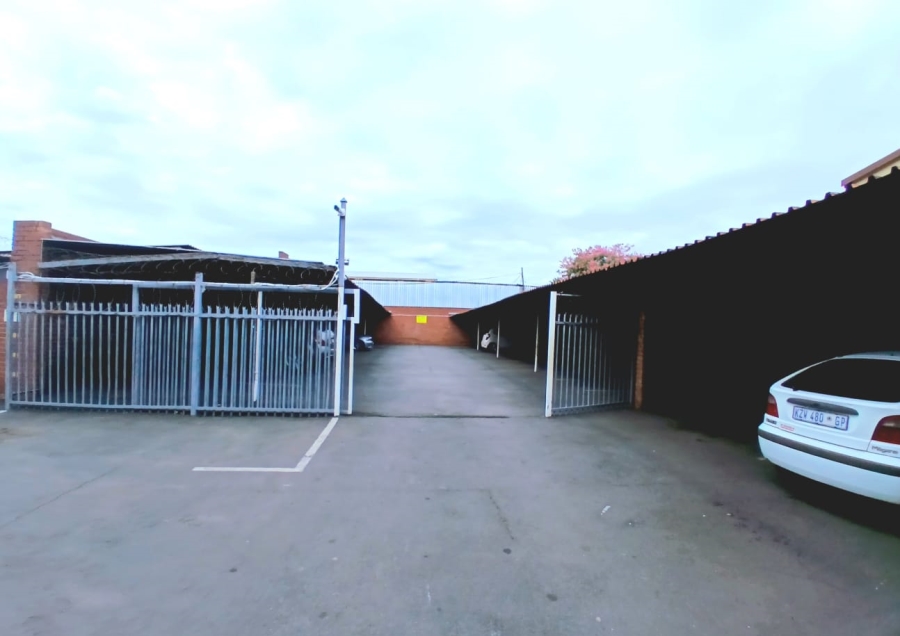 1 Bedroom Property for Sale in Gezina Gauteng