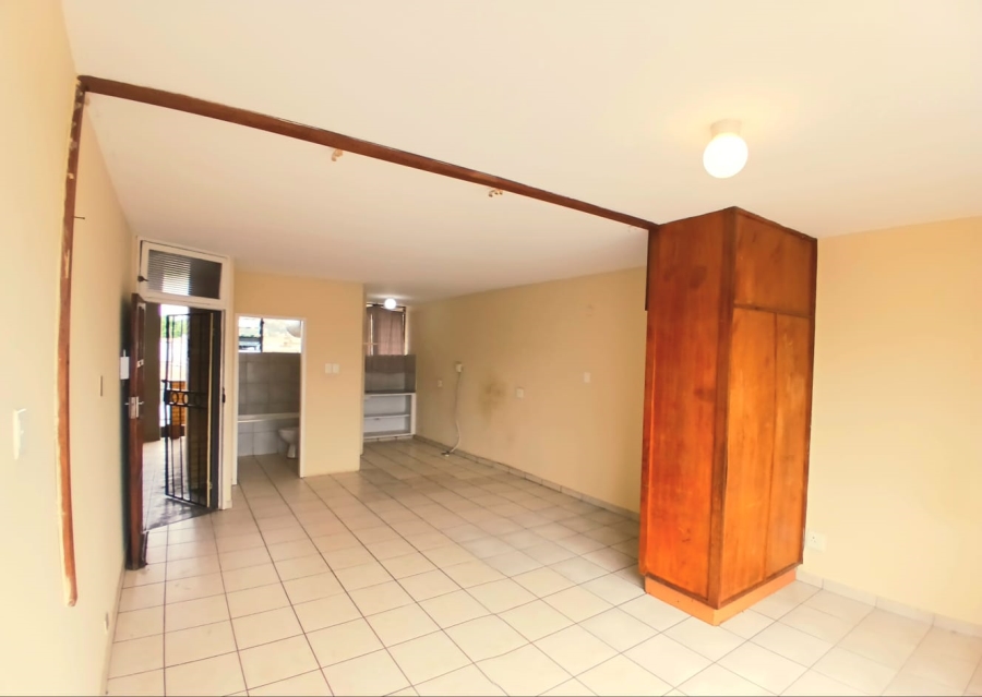 1 Bedroom Property for Sale in Gezina Gauteng