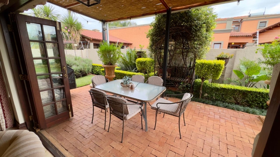 4 Bedroom Property for Sale in Moreleta Park Gauteng