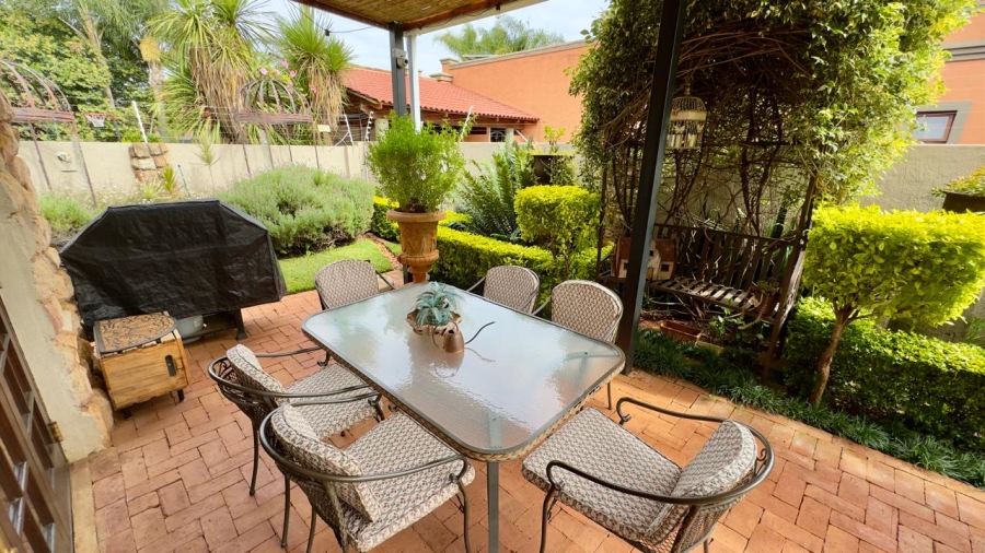 4 Bedroom Property for Sale in Moreleta Park Gauteng