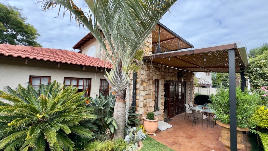 4 Bedroom Property for Sale in Moreleta Park Gauteng