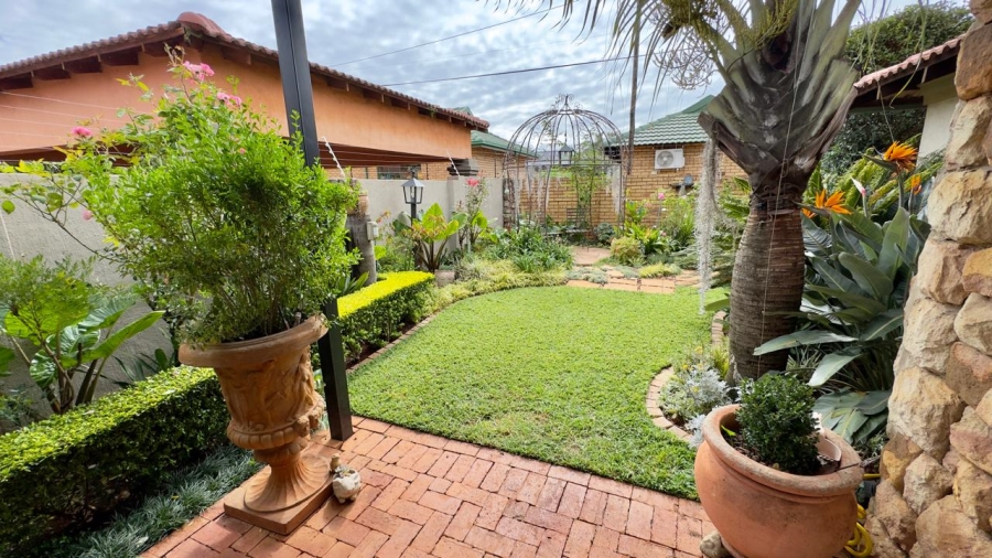4 Bedroom Property for Sale in Moreleta Park Gauteng