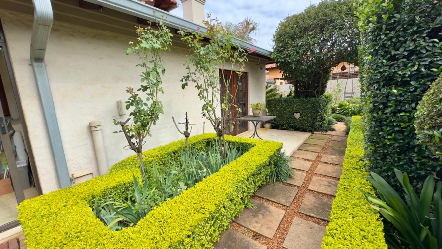 4 Bedroom Property for Sale in Moreleta Park Gauteng