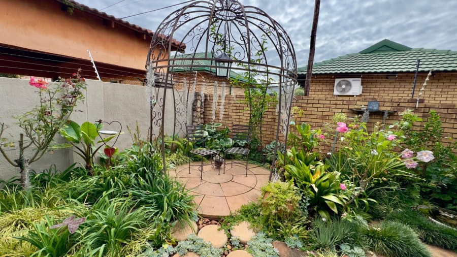 4 Bedroom Property for Sale in Moreleta Park Gauteng