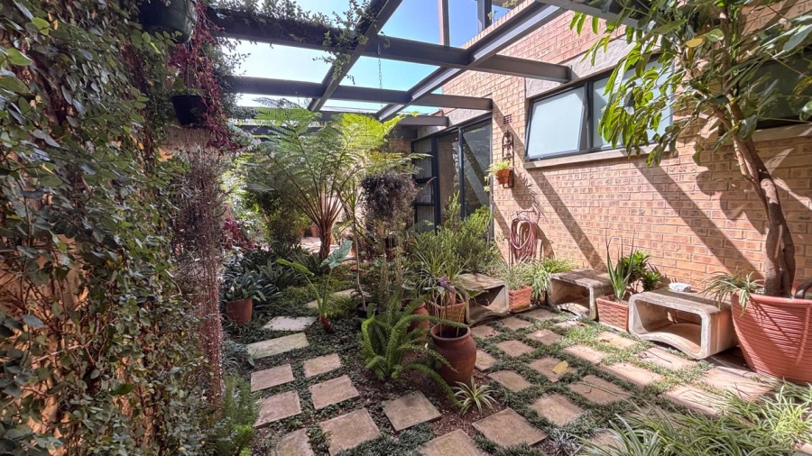 4 Bedroom Property for Sale in Midstream Estate Gauteng