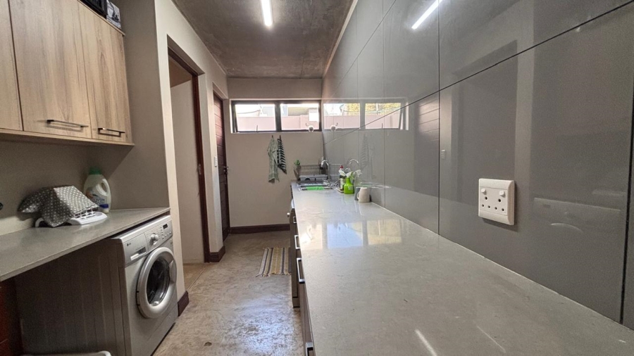 4 Bedroom Property for Sale in Midstream Estate Gauteng