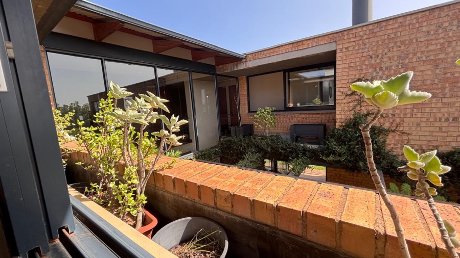 4 Bedroom Property for Sale in Midstream Estate Gauteng