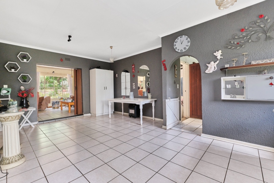 To Let 3 Bedroom Property for Rent in Weltevreden Park Gauteng