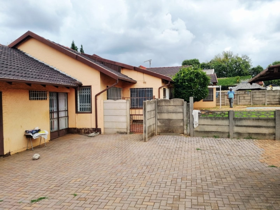4 Bedroom Property for Sale in Hazelpark Gauteng