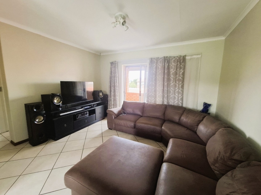 To Let 2 Bedroom Property for Rent in Mooikloof Ridge Gauteng