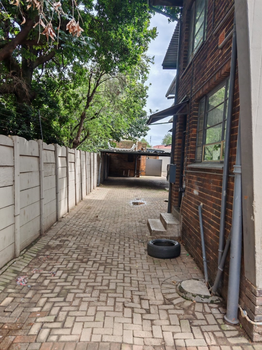 Commercial Property for Sale in Kempton Park Central Gauteng