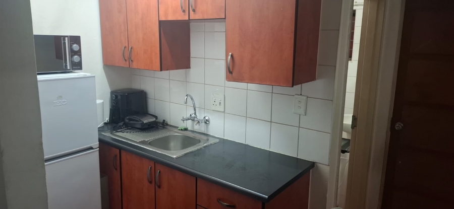 To Let 1 Bedroom Property for Rent in Riviera Gauteng