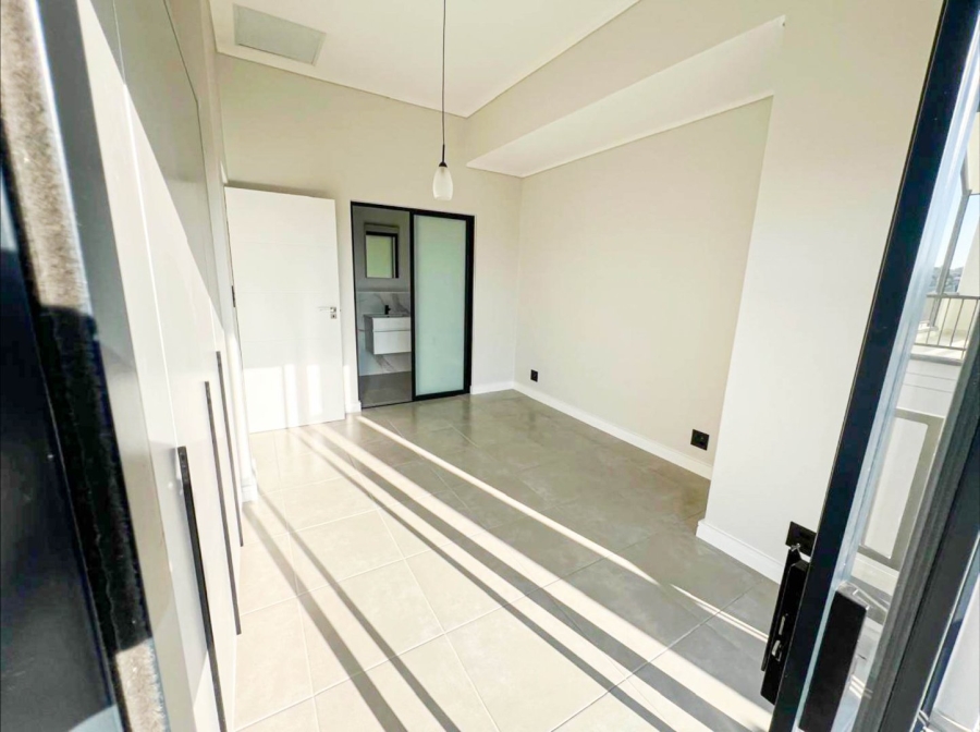 1 Bedroom Property for Sale in Waterfall Heights Gauteng