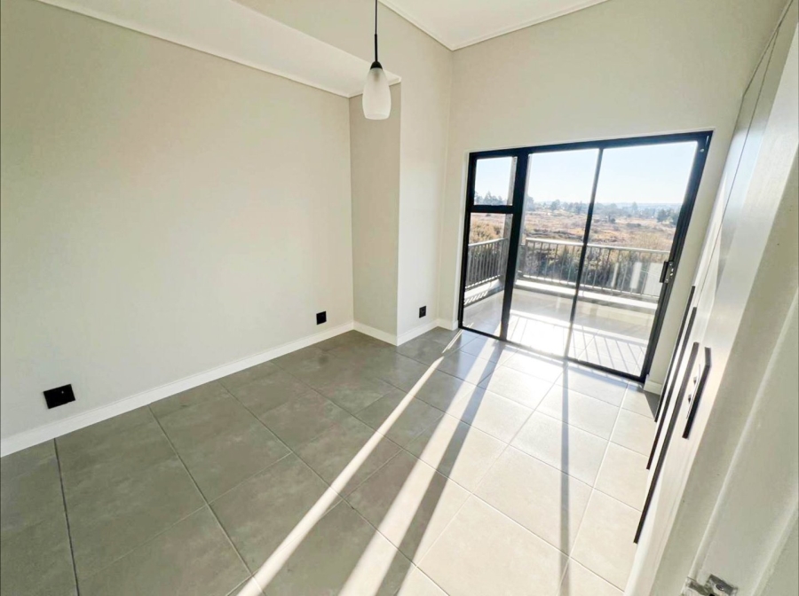 1 Bedroom Property for Sale in Waterfall Heights Gauteng