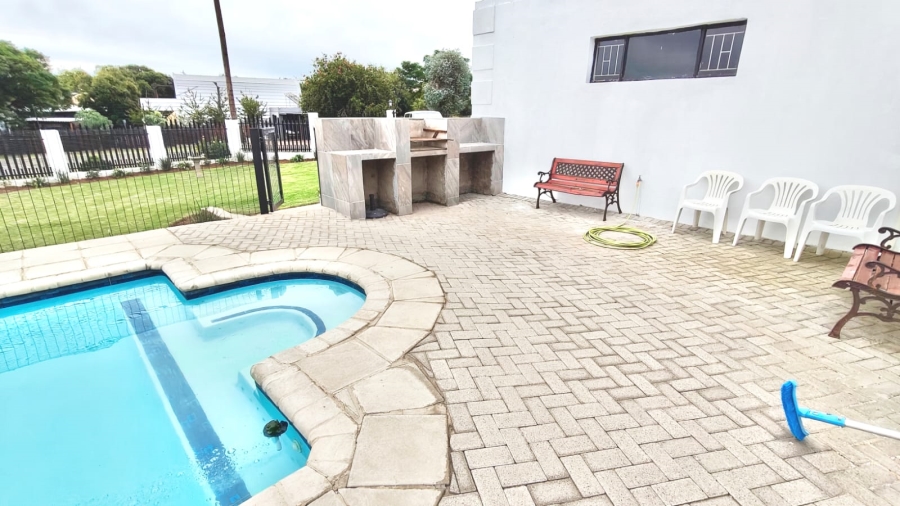 4 Bedroom Property for Sale in Vaal Marina Gauteng