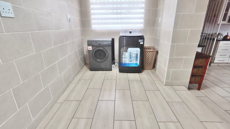 4 Bedroom Property for Sale in Vaal Marina Gauteng