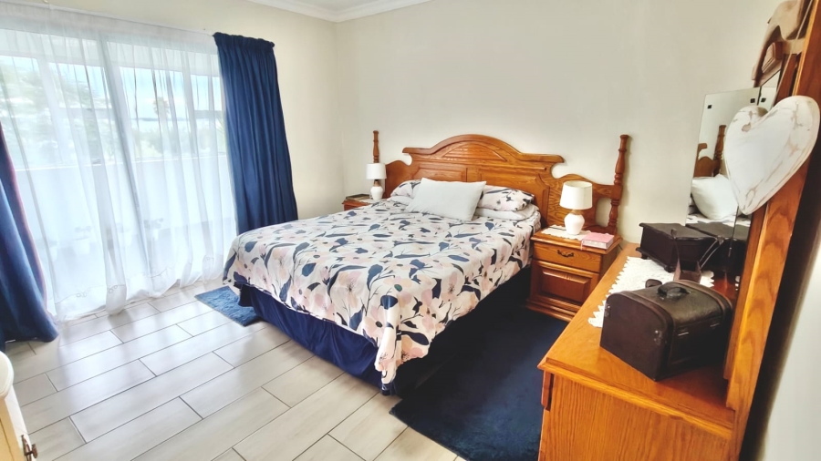 4 Bedroom Property for Sale in Vaal Marina Gauteng