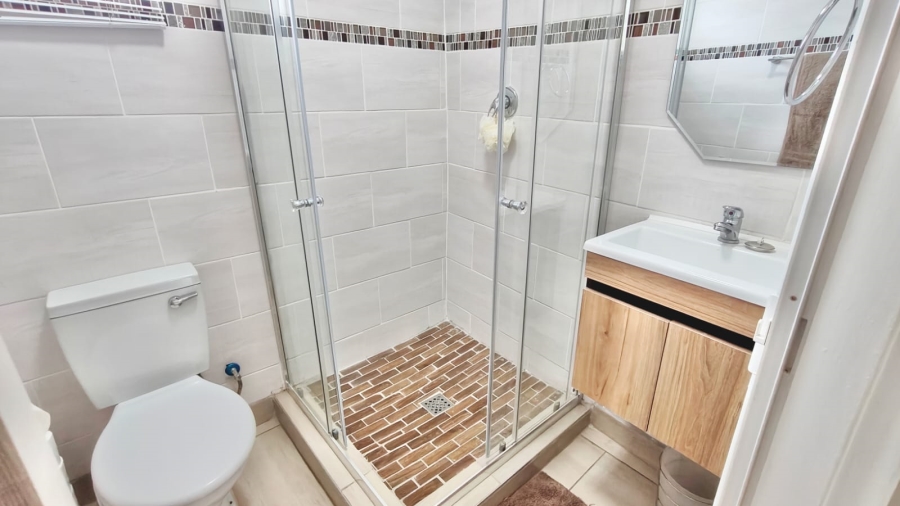 4 Bedroom Property for Sale in Vaal Marina Gauteng