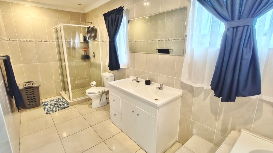 4 Bedroom Property for Sale in Vaal Marina Gauteng