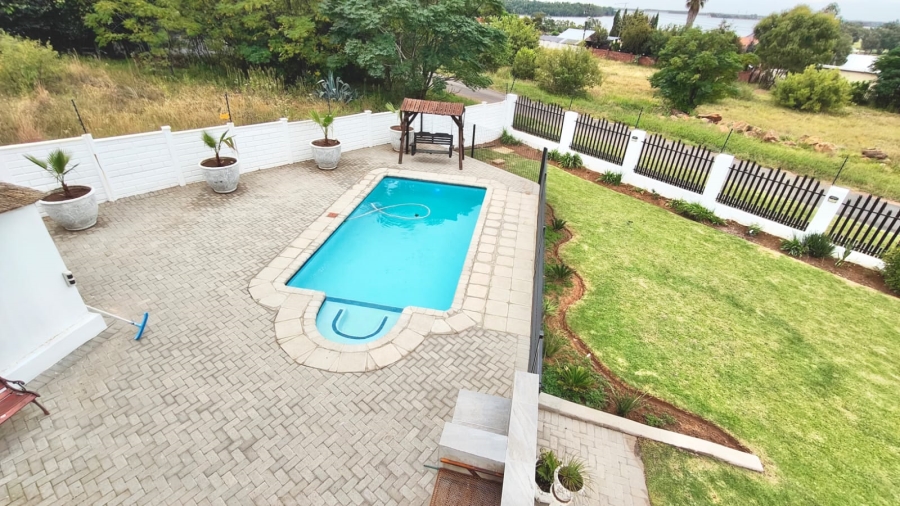 4 Bedroom Property for Sale in Vaal Marina Gauteng